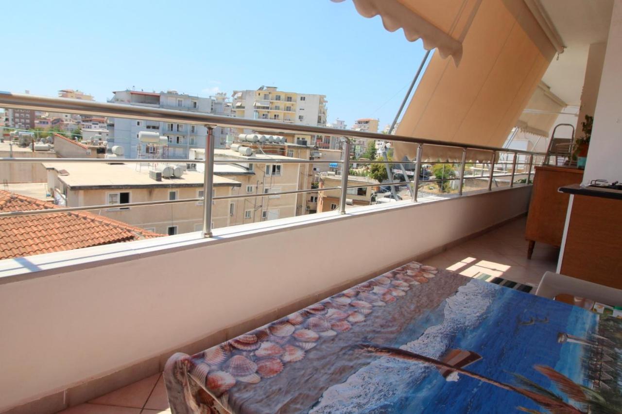 סרנדה Mona'S Hostel מראה חיצוני תמונה