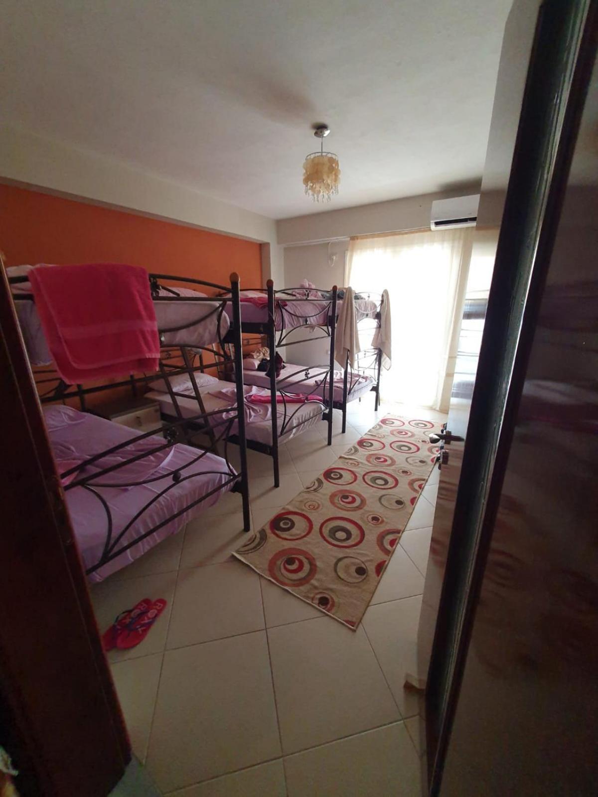 סרנדה Mona'S Hostel מראה חיצוני תמונה