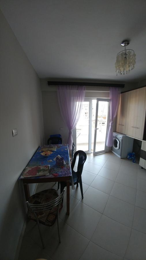 סרנדה Mona'S Hostel מראה חיצוני תמונה