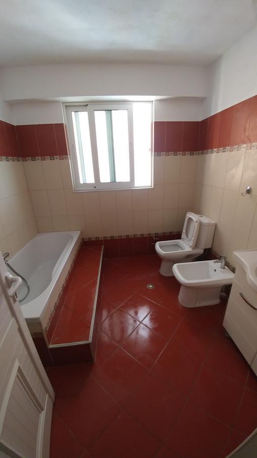 סרנדה Mona'S Hostel מראה חיצוני תמונה